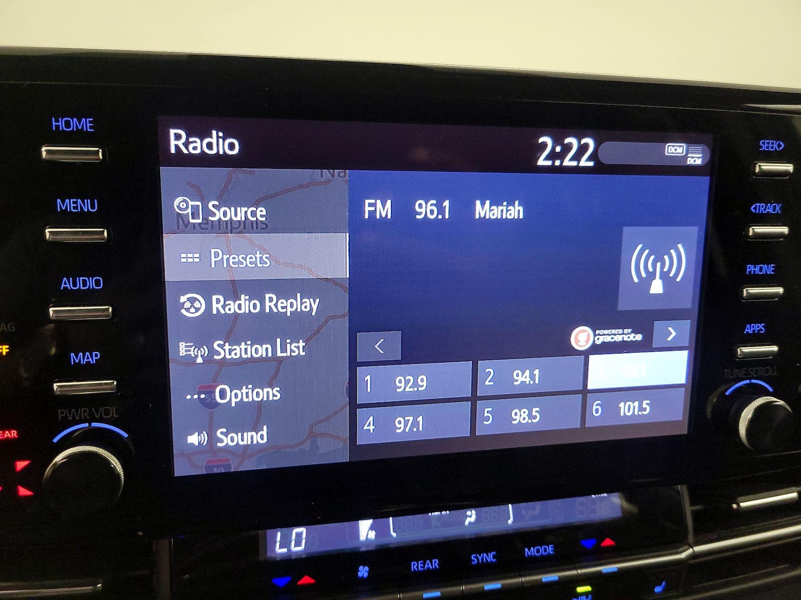 2022 Toyota Sienna XSE - Photo 16