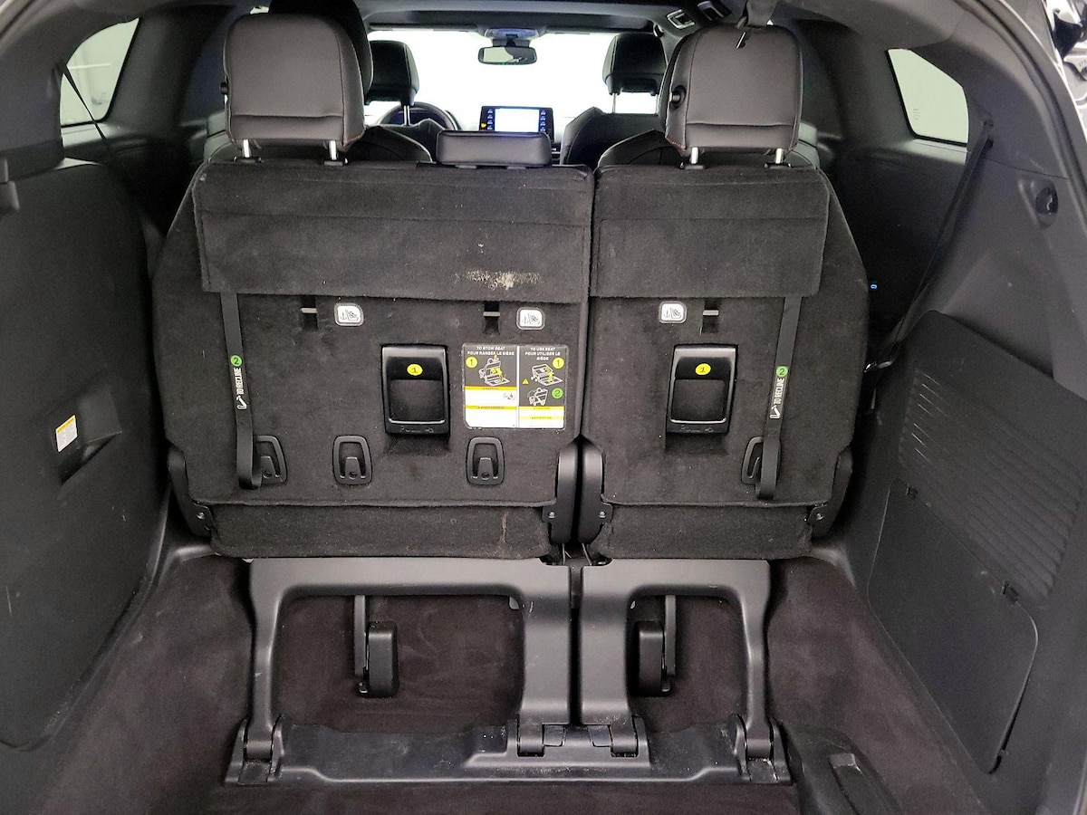 Trunk/Cargo (Seats Up)