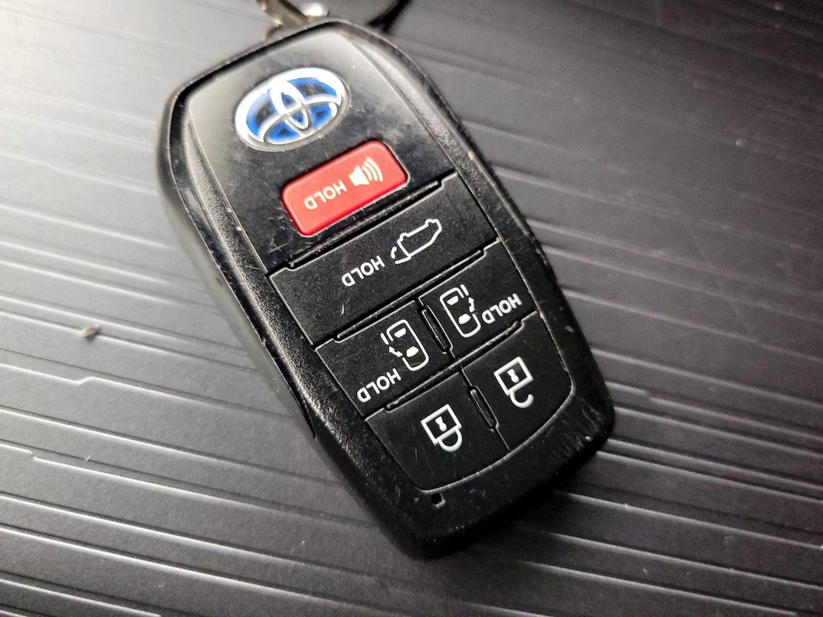 2022 Toyota Sienna XSE - Photo 25