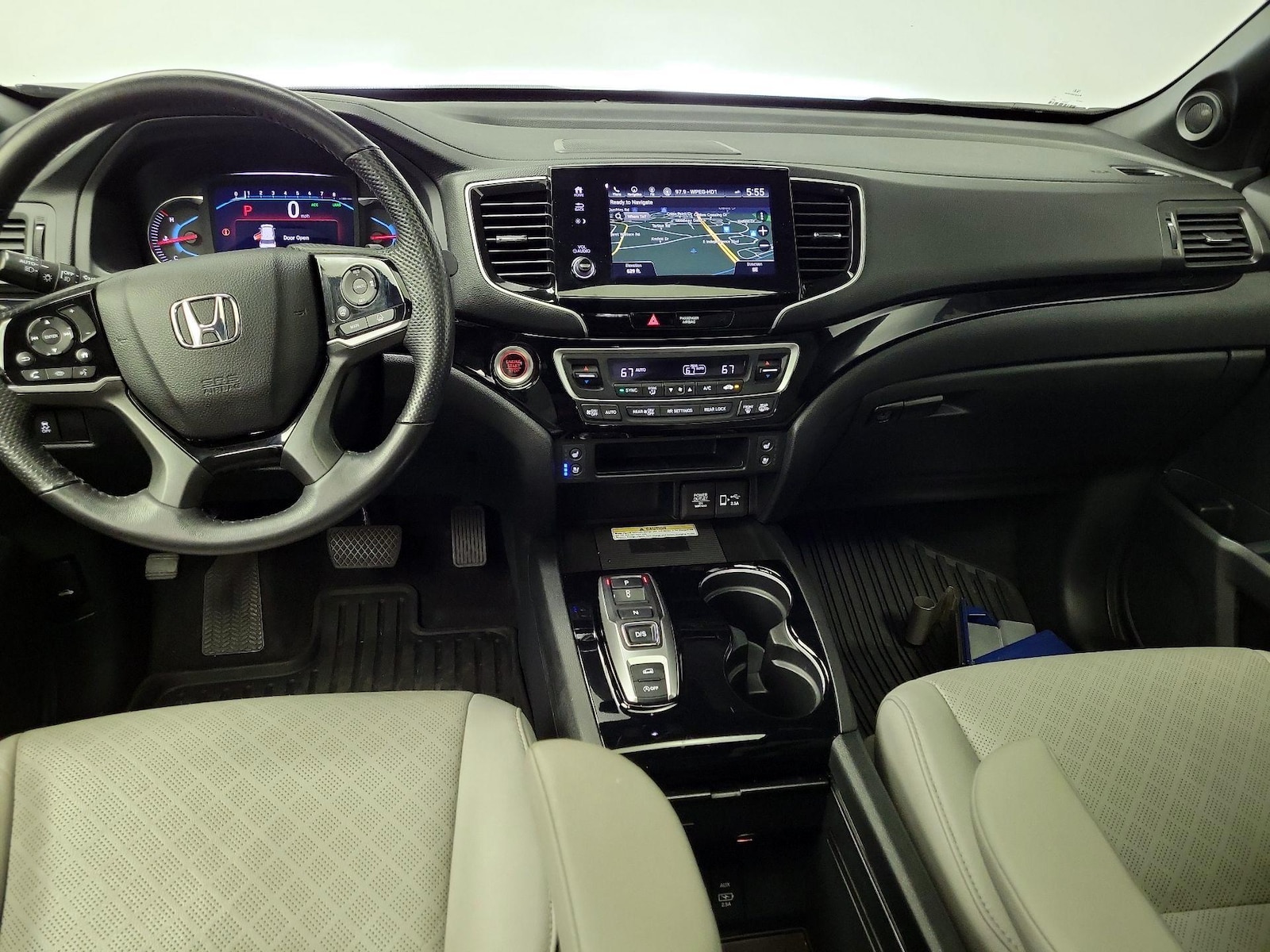Apple CarPlay® & Android Auto™