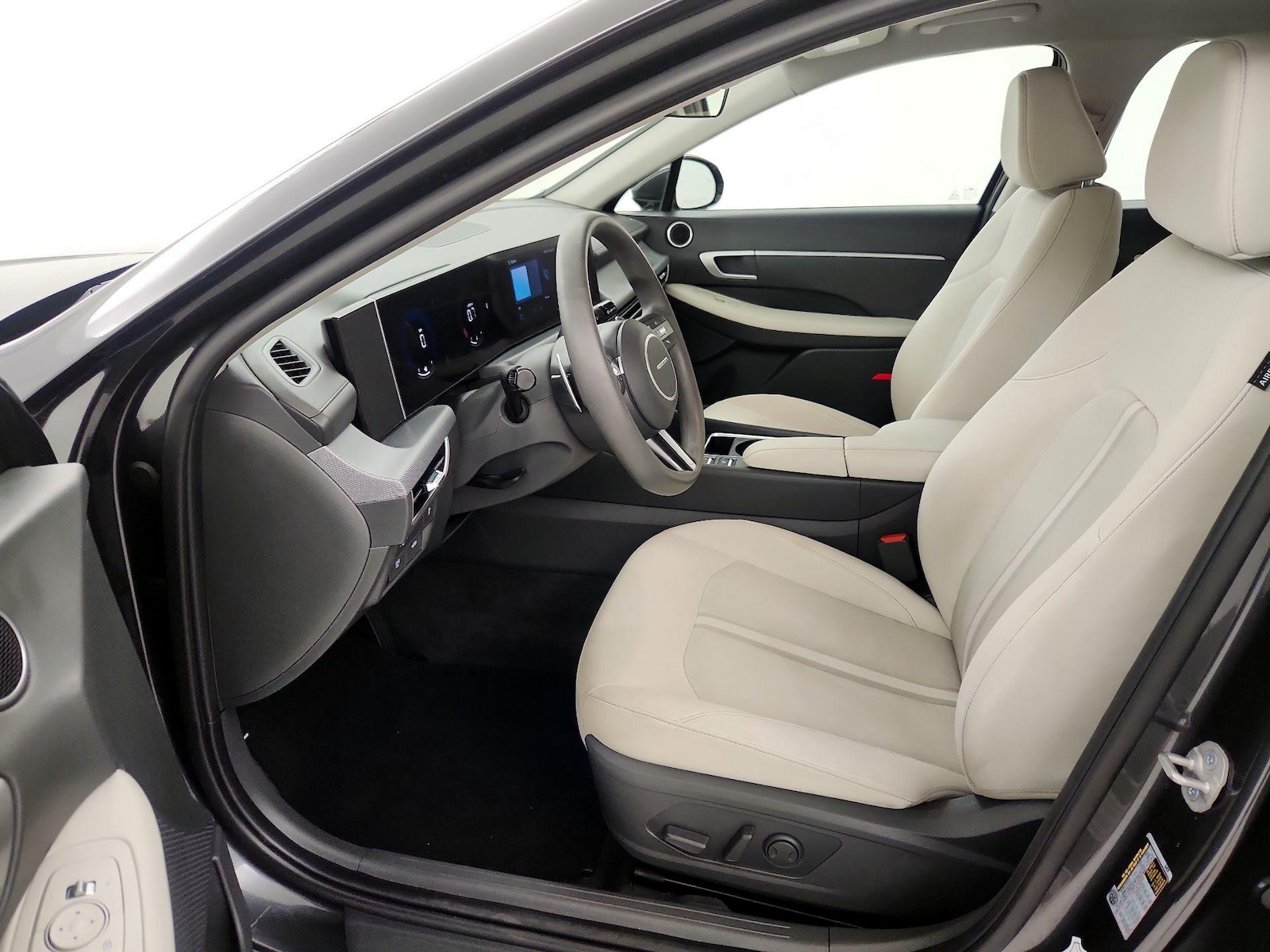 2025 Hyundai Sonata SEL - Photo 12