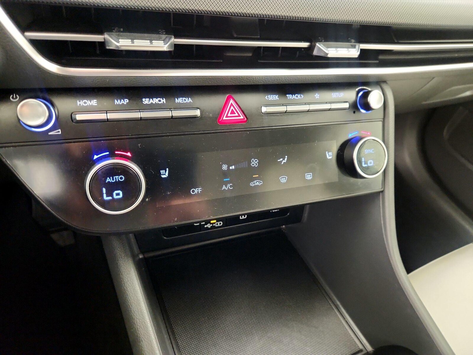 2025 Hyundai Sonata SEL - Photo 17