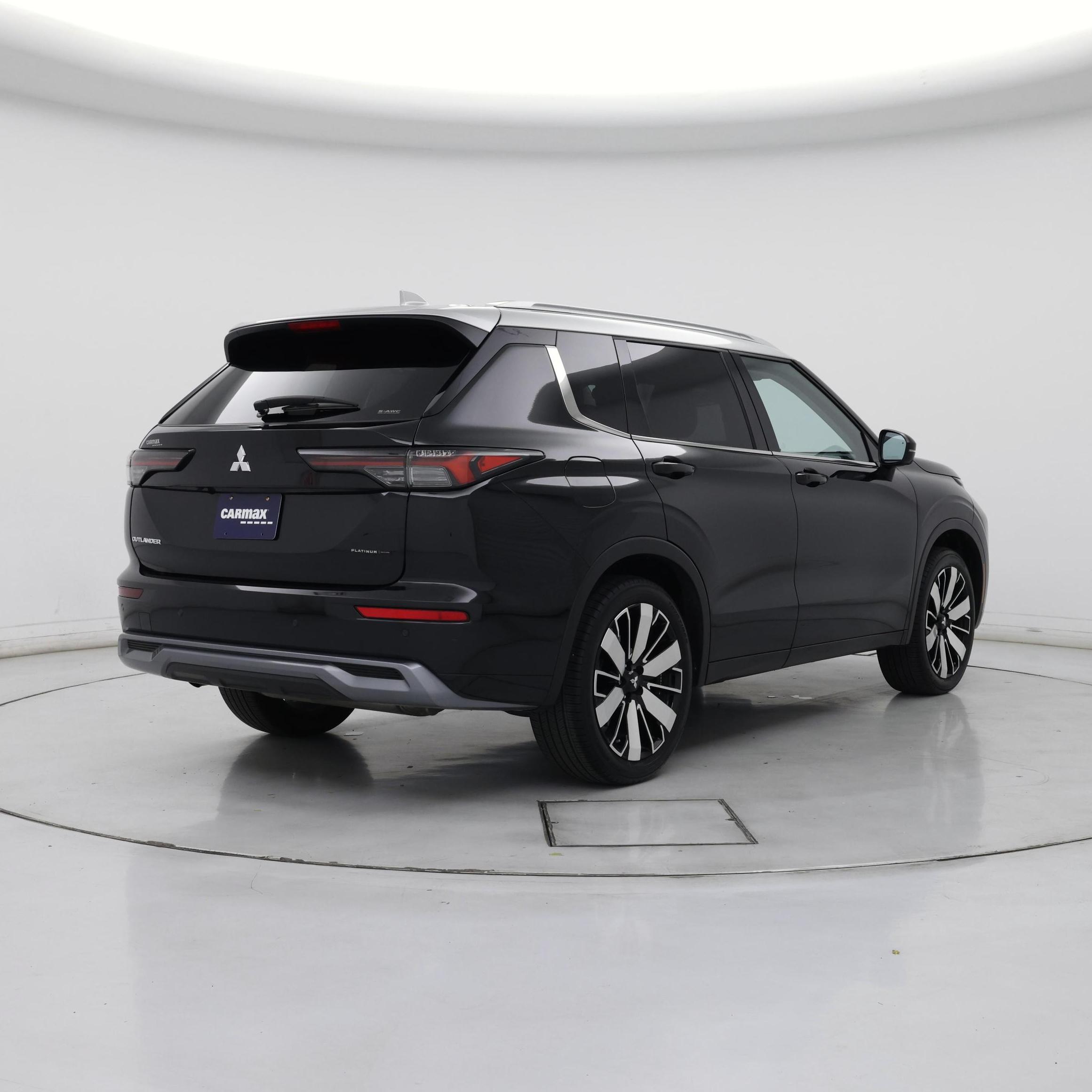 Thumbnail: 2025 Mitsubishi Outlander - 8