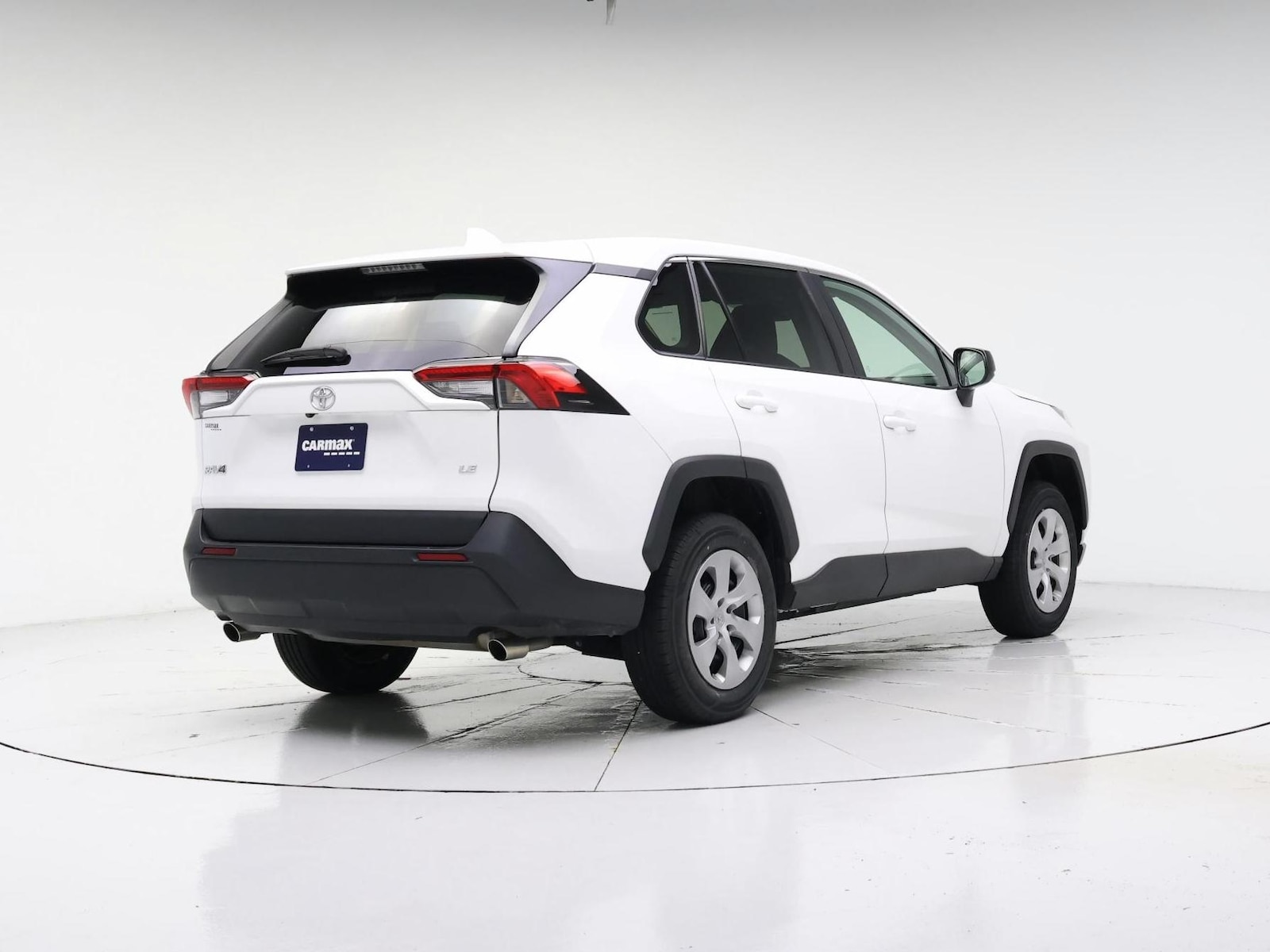 2023 Toyota RAV4 LE - Photo 9