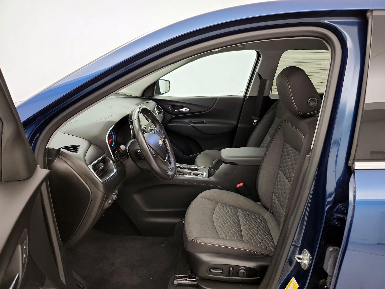 2020 Chevrolet Equinox LT - Photo 12