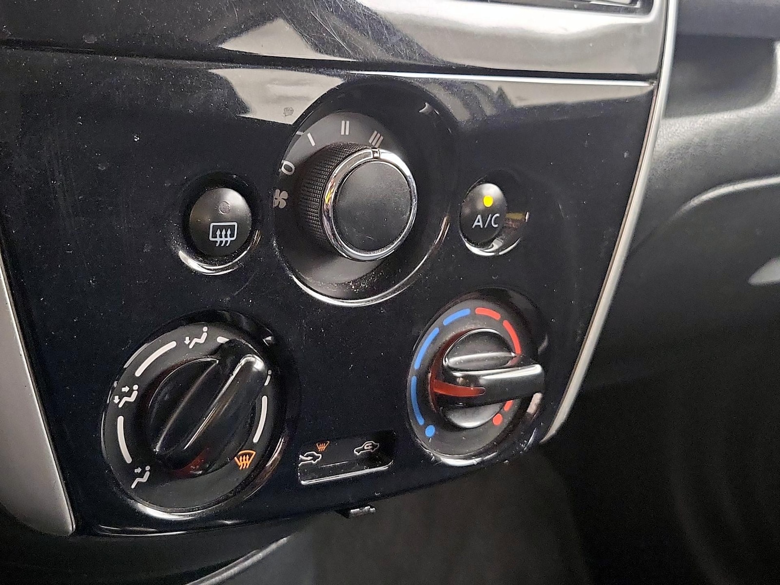 2016 Nissan Versa Note SV - Photo 17