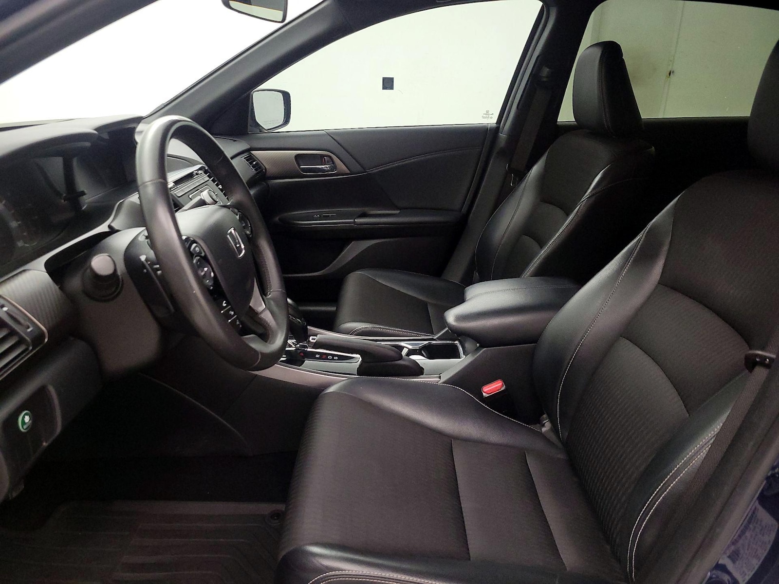 Power Seat(s) & Side Airbags