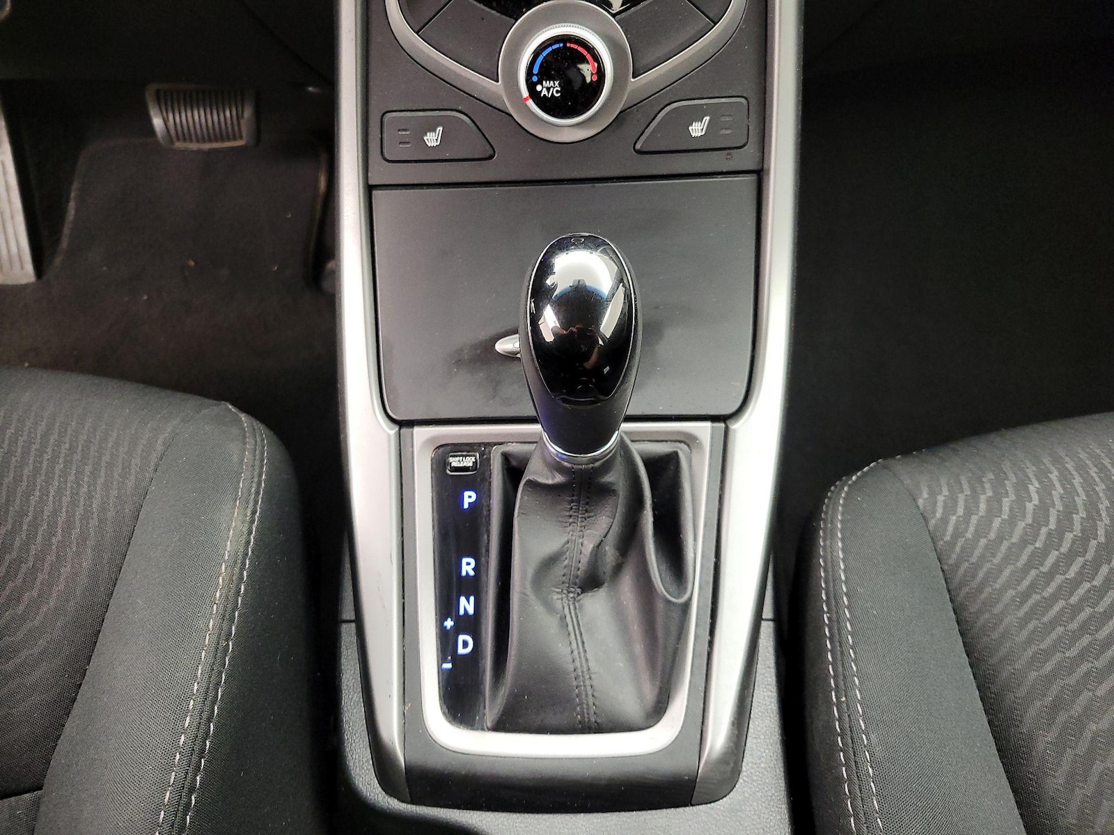 2016 Hyundai Elantra Value Edition - Photo 16