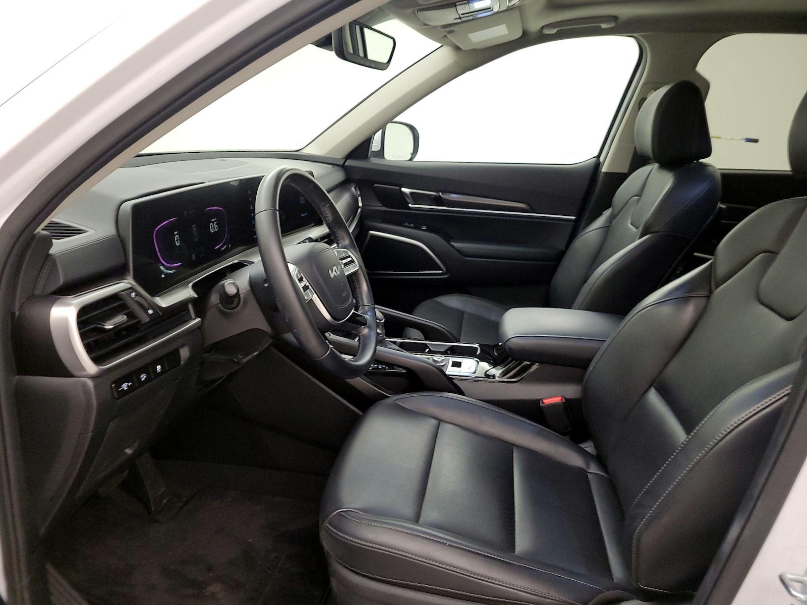2024 Kia Telluride S - Photo 12