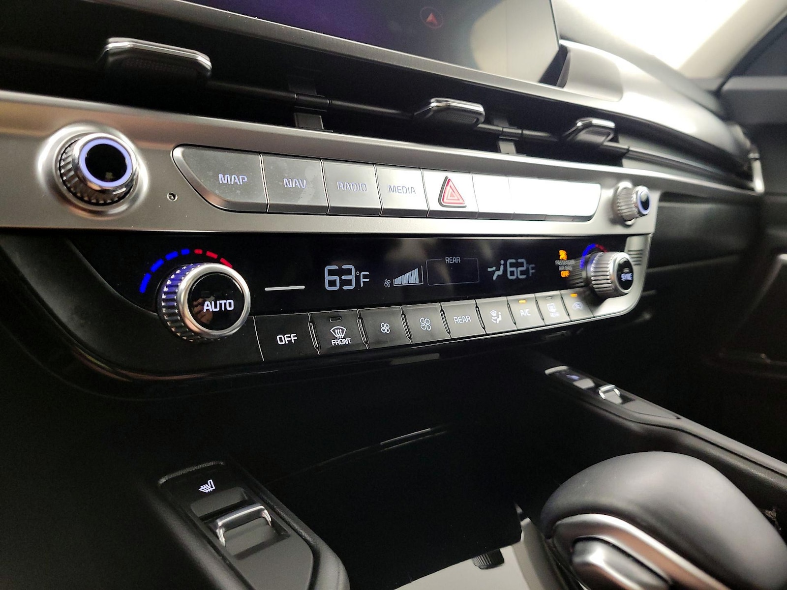 2024 Kia Telluride S - Photo 18