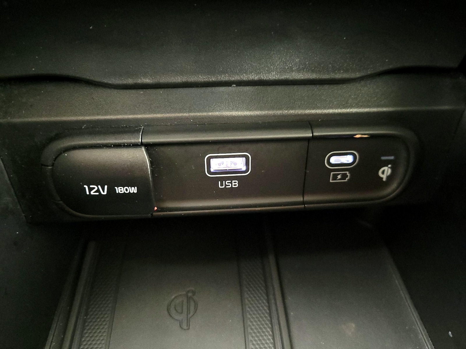 2024 Kia Telluride S - Photo 20
