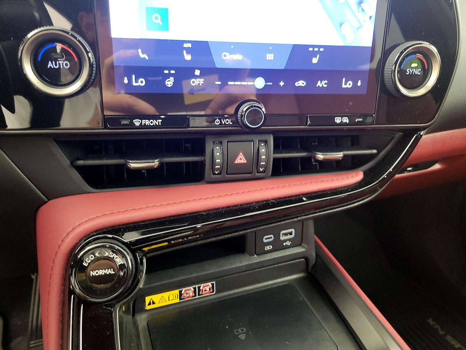 2025 Lexus NX 350 - Photo 17