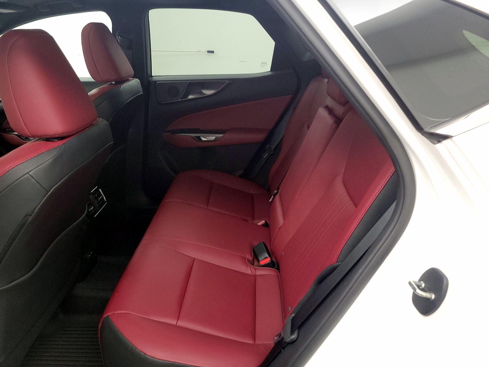 2025 Lexus NX 350 - Photo 21