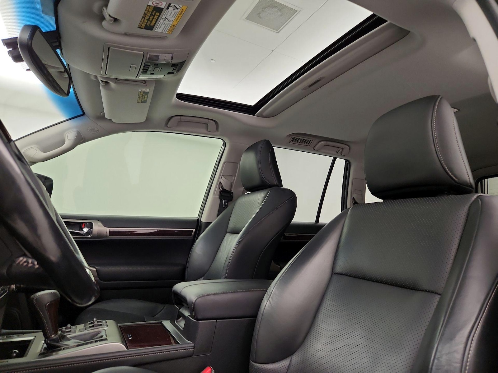 Sunroof(s) & Overhead Airbags