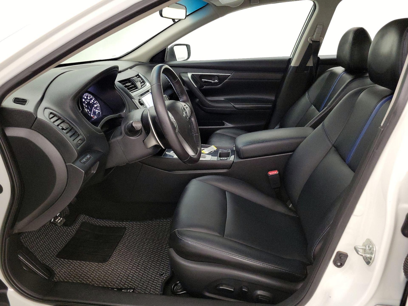 2018 Nissan Altima SR - Photo 12