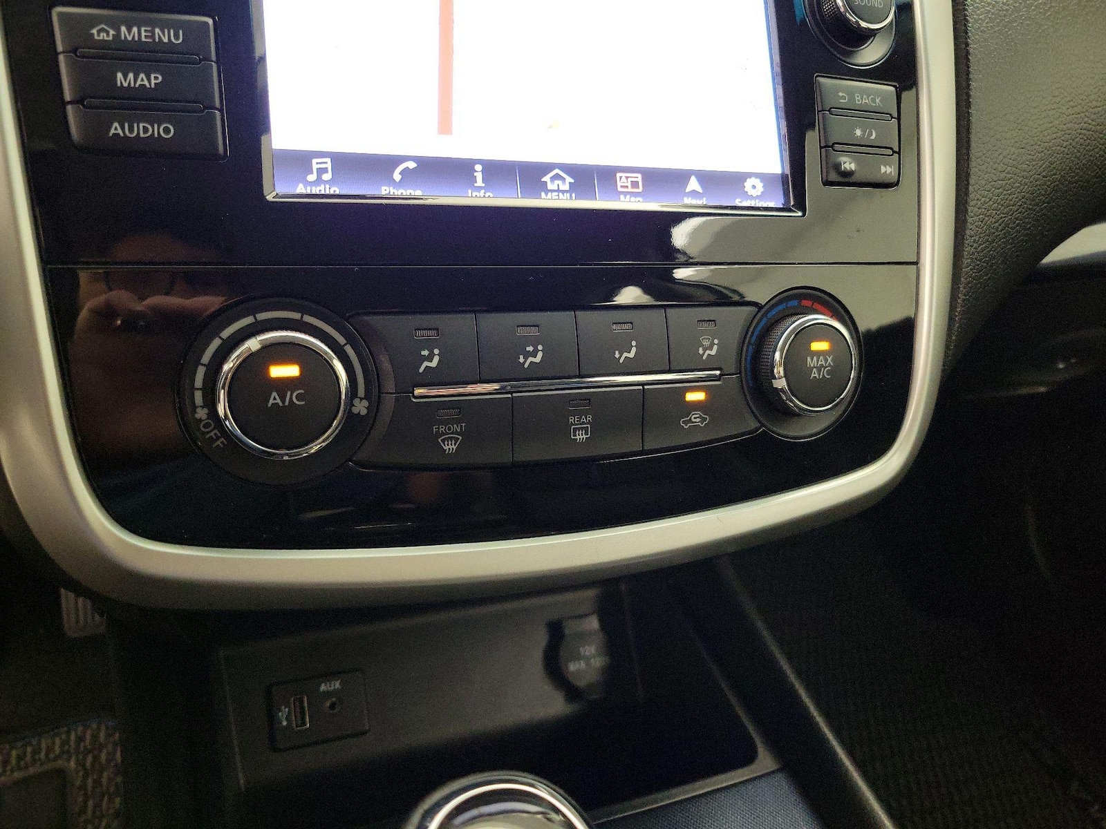 2018 Nissan Altima SR - Photo 18