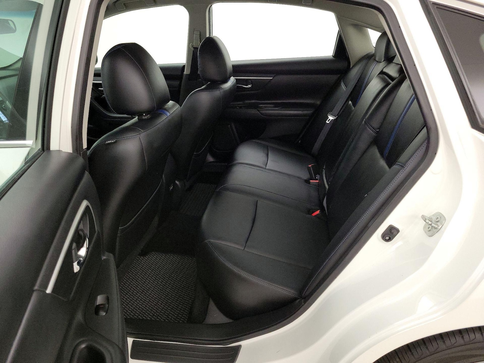 2018 Nissan Altima SR - Photo 21