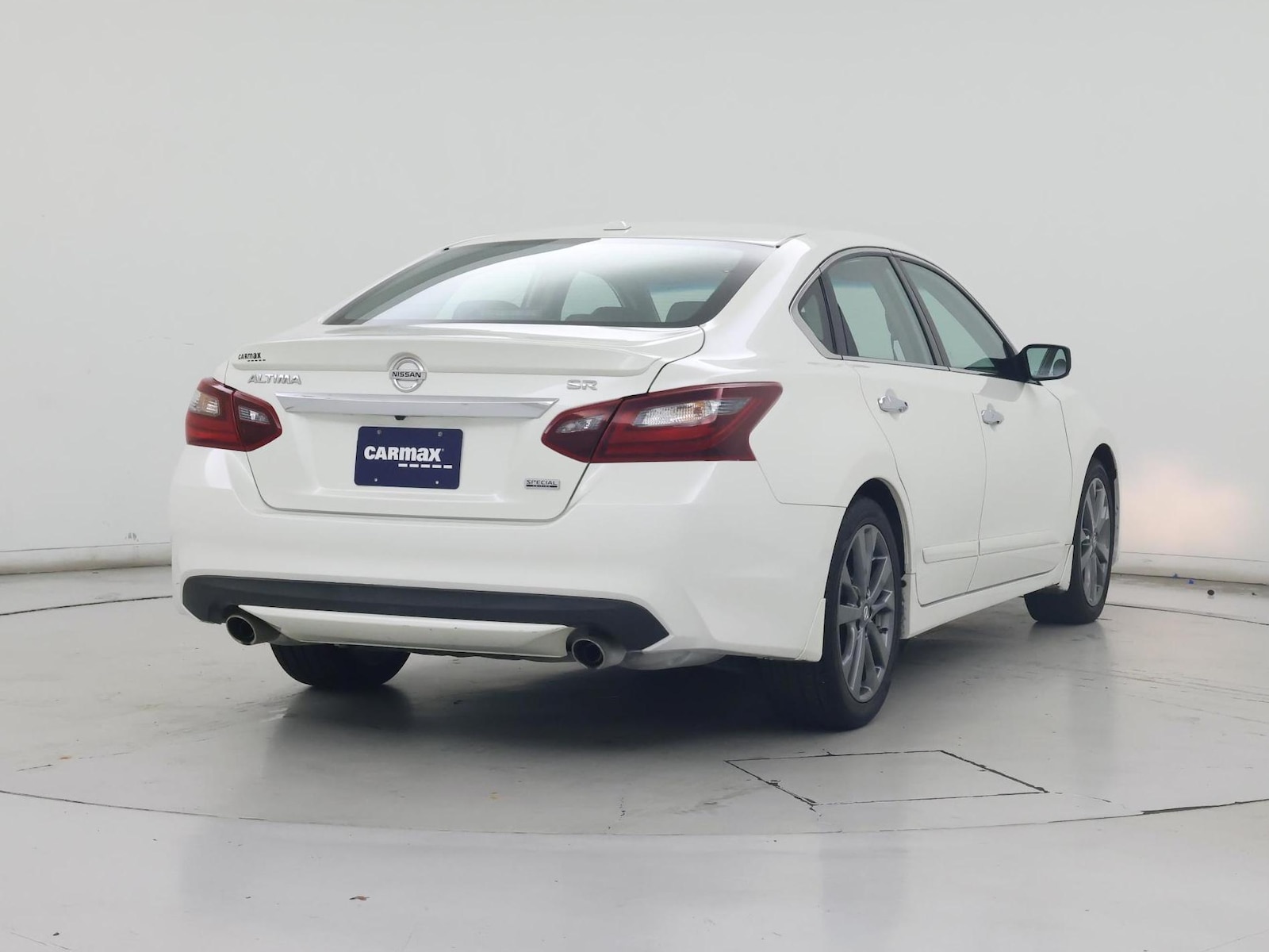 2018 Nissan Altima SR - Photo 9
