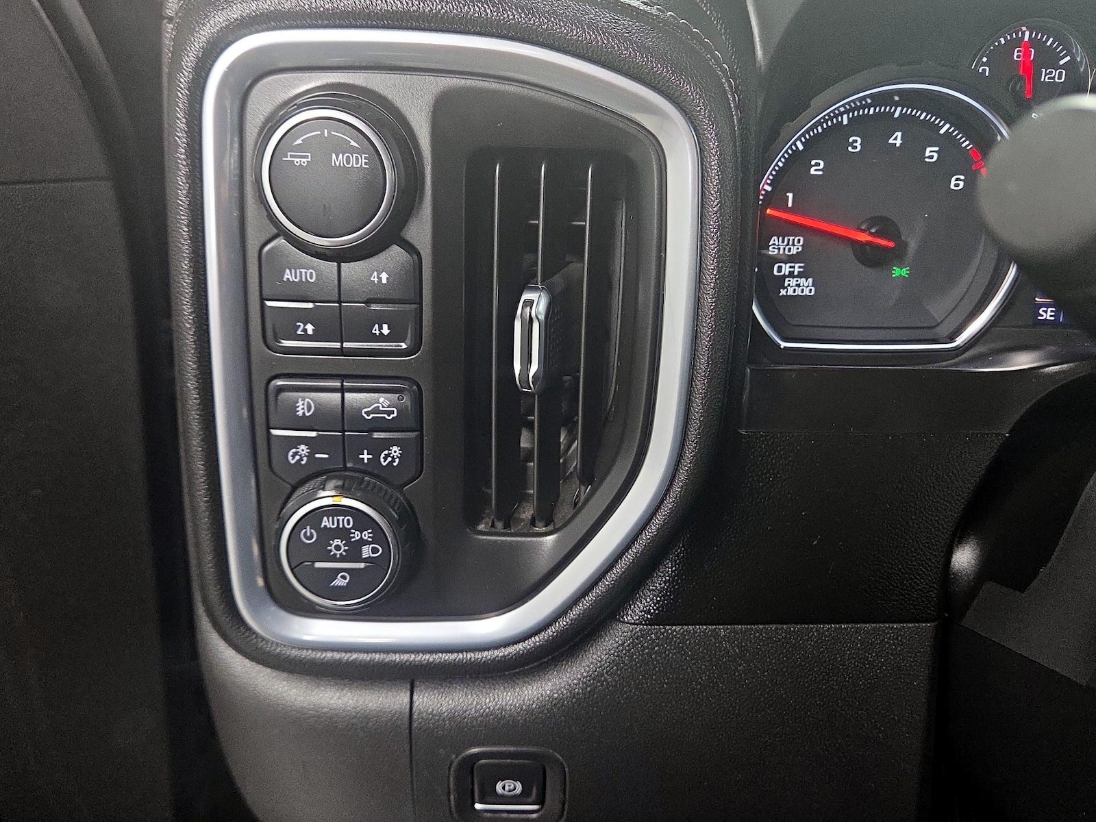 2021 Chevrolet Silverado 1500 LT Trail Boss - Photo 14