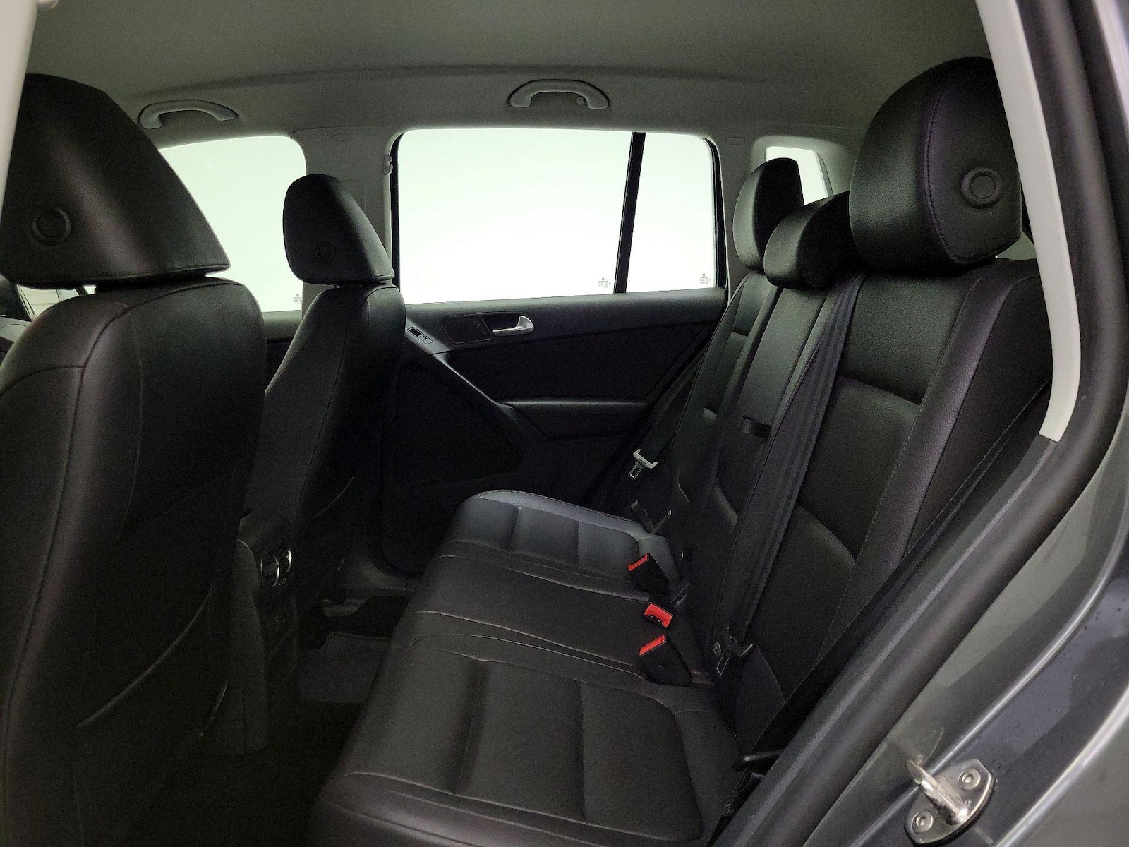 2017 Volkswagen Tiguan S - Photo 20