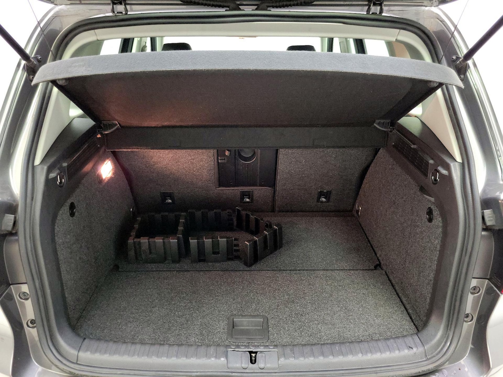 2017 Volkswagen Tiguan S - Photo 21