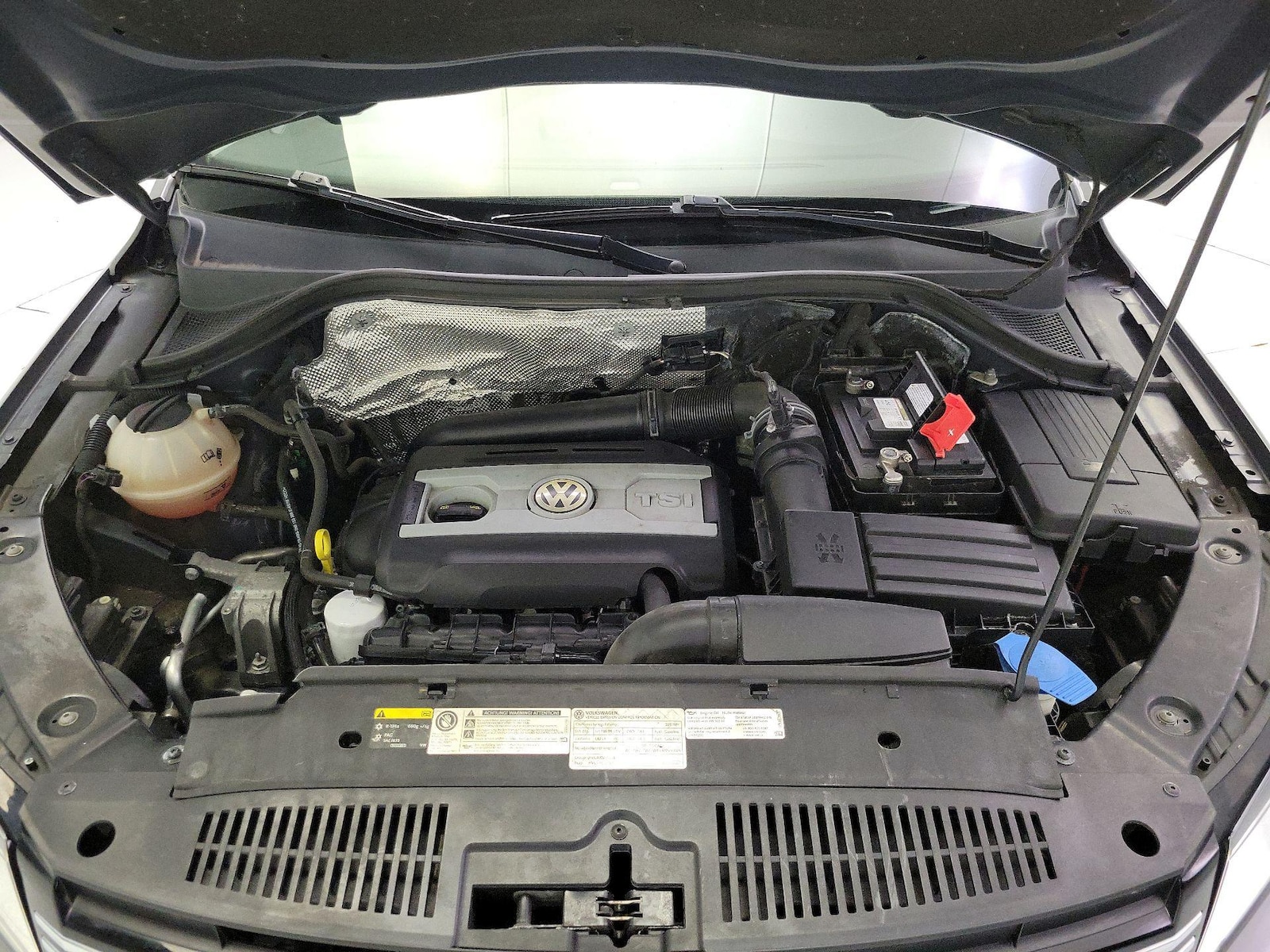 2017 Volkswagen Tiguan S - Photo 22