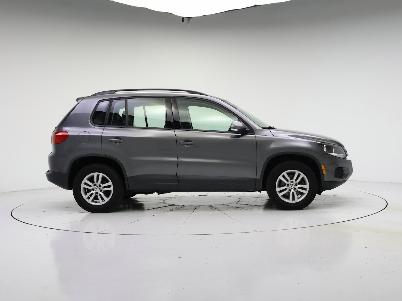 2017 Volkswagen Tiguan S - Photo 8