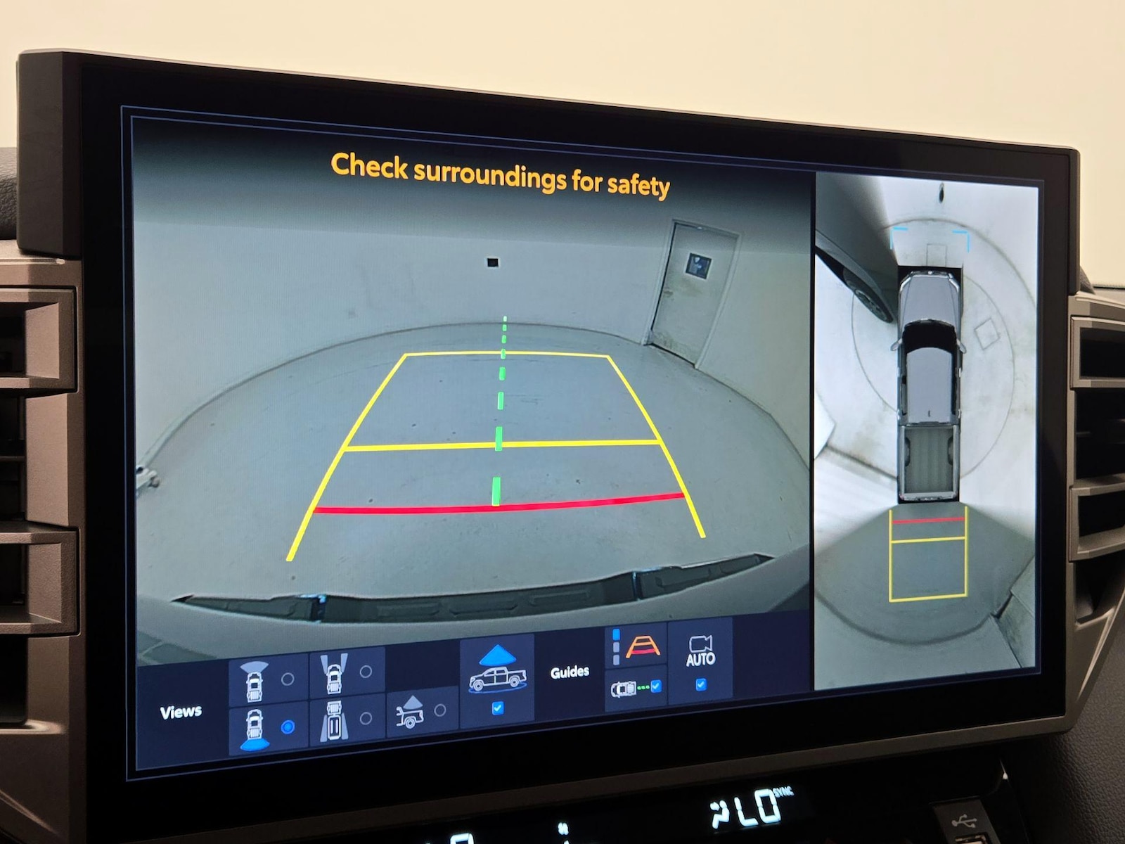 2025 Toyota Tundra Limited - Photo 15