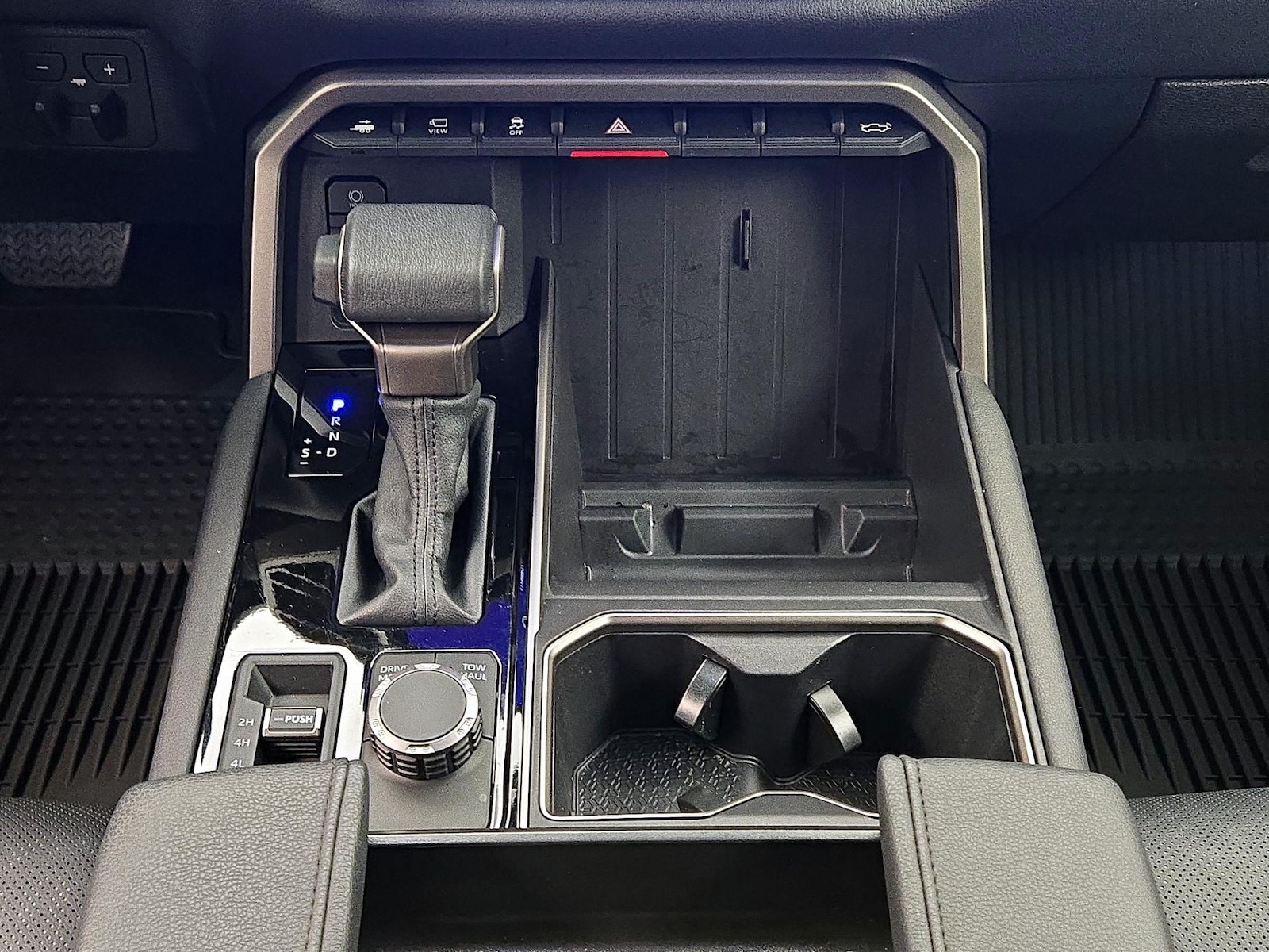 2025 Toyota Tundra Limited - Photo 18