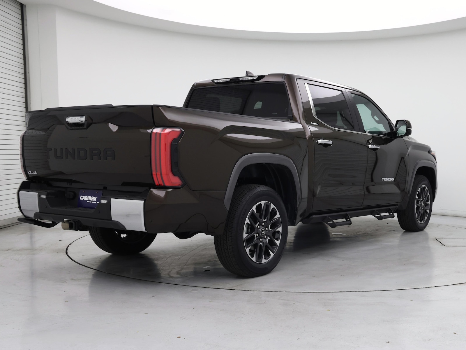 2025 Toyota Tundra Limited - Photo 9
