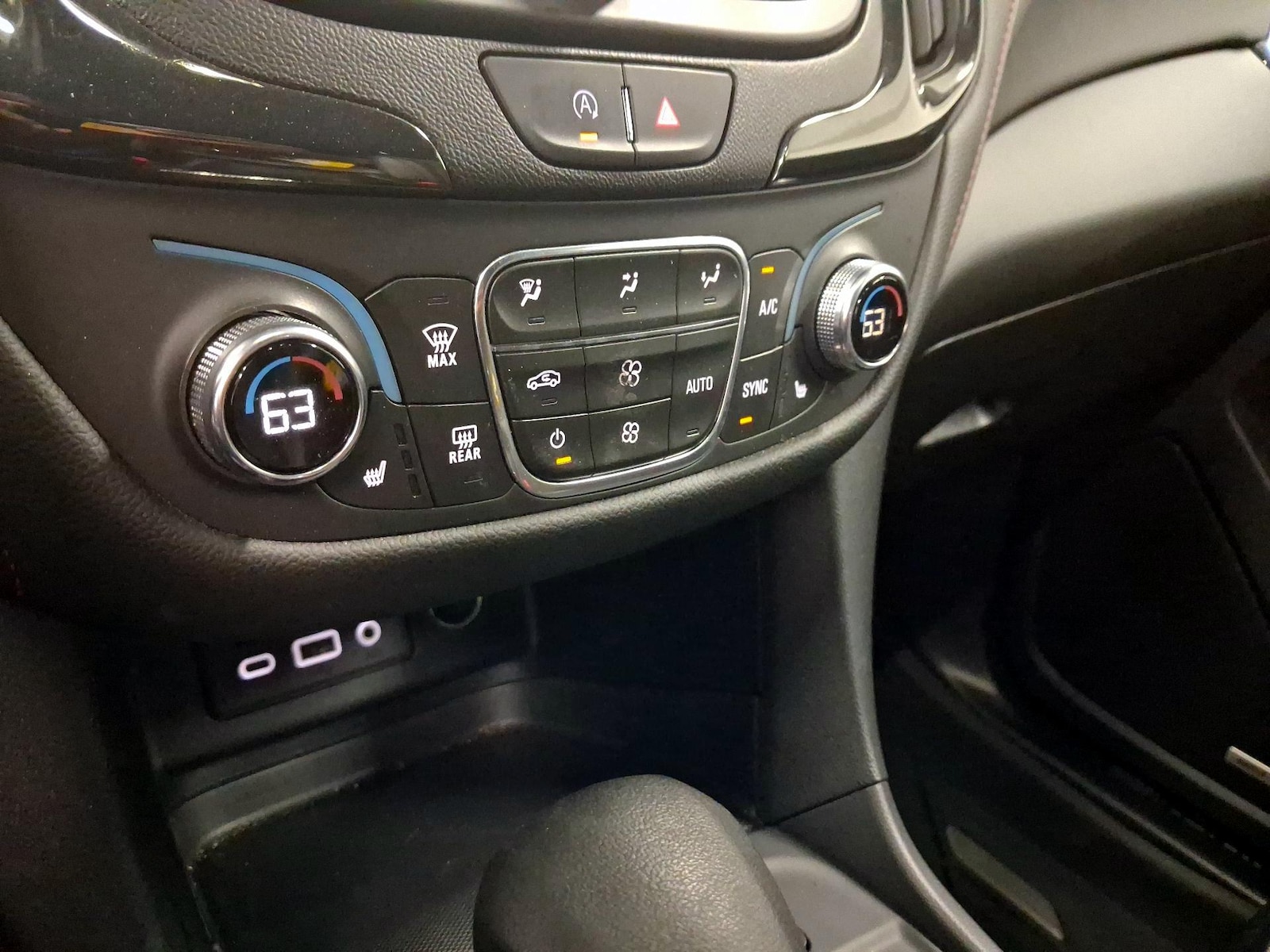 2022 Chevrolet Equinox RS - Photo 16