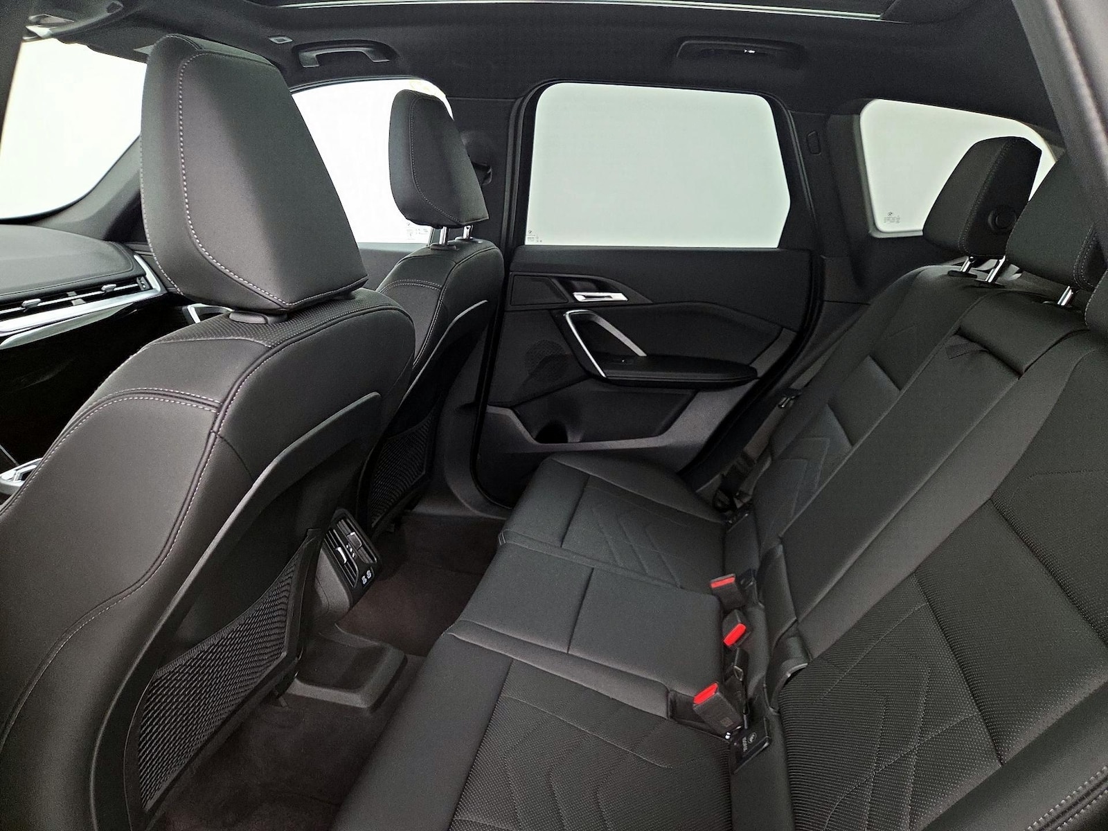 2024 BMW X1 28i - Photo 21