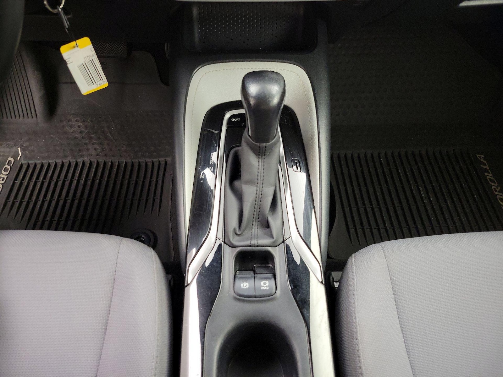 2020 Toyota Corolla SE - Photo 18