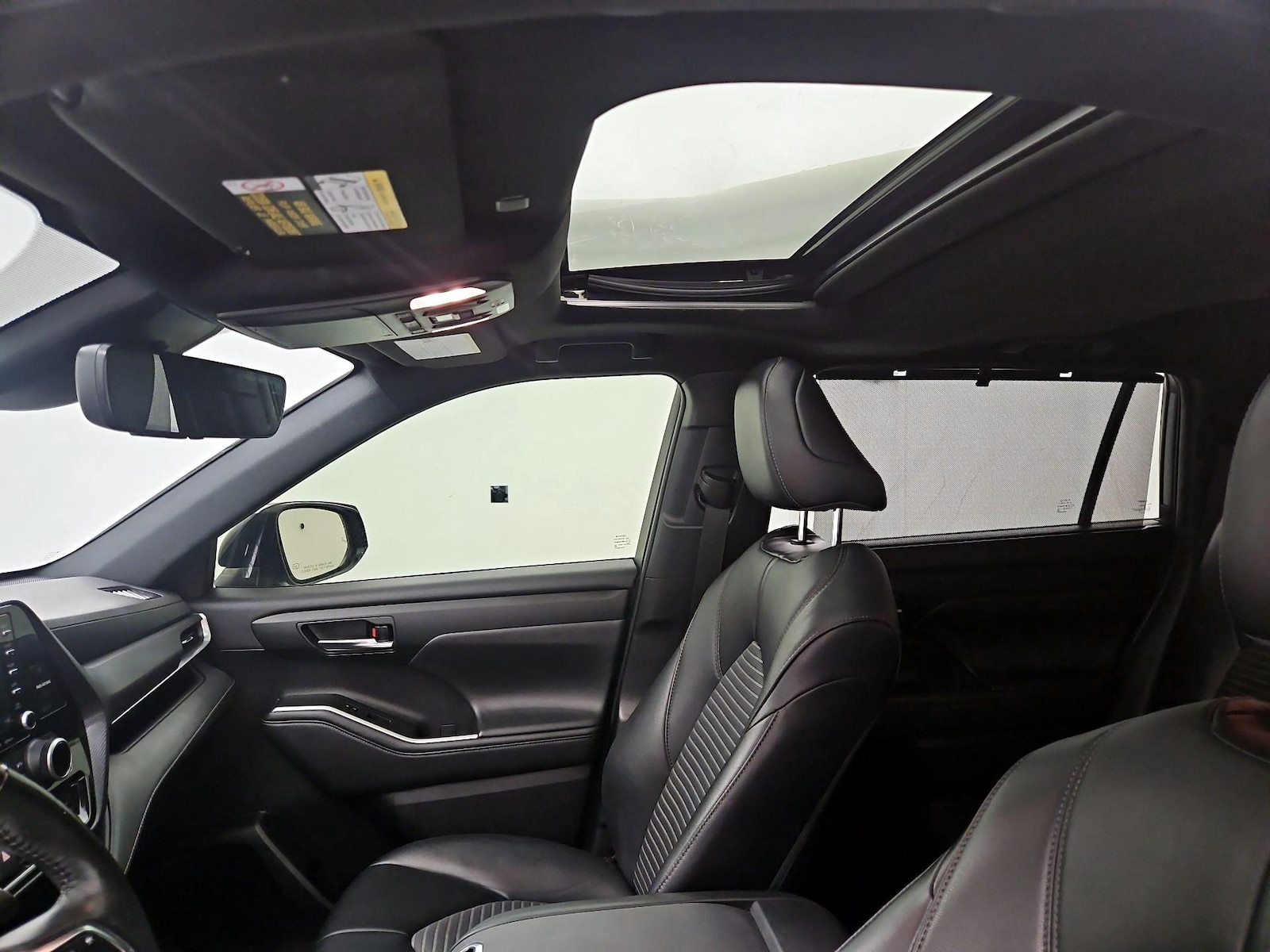Sunroof(s) & Overhead Airbags