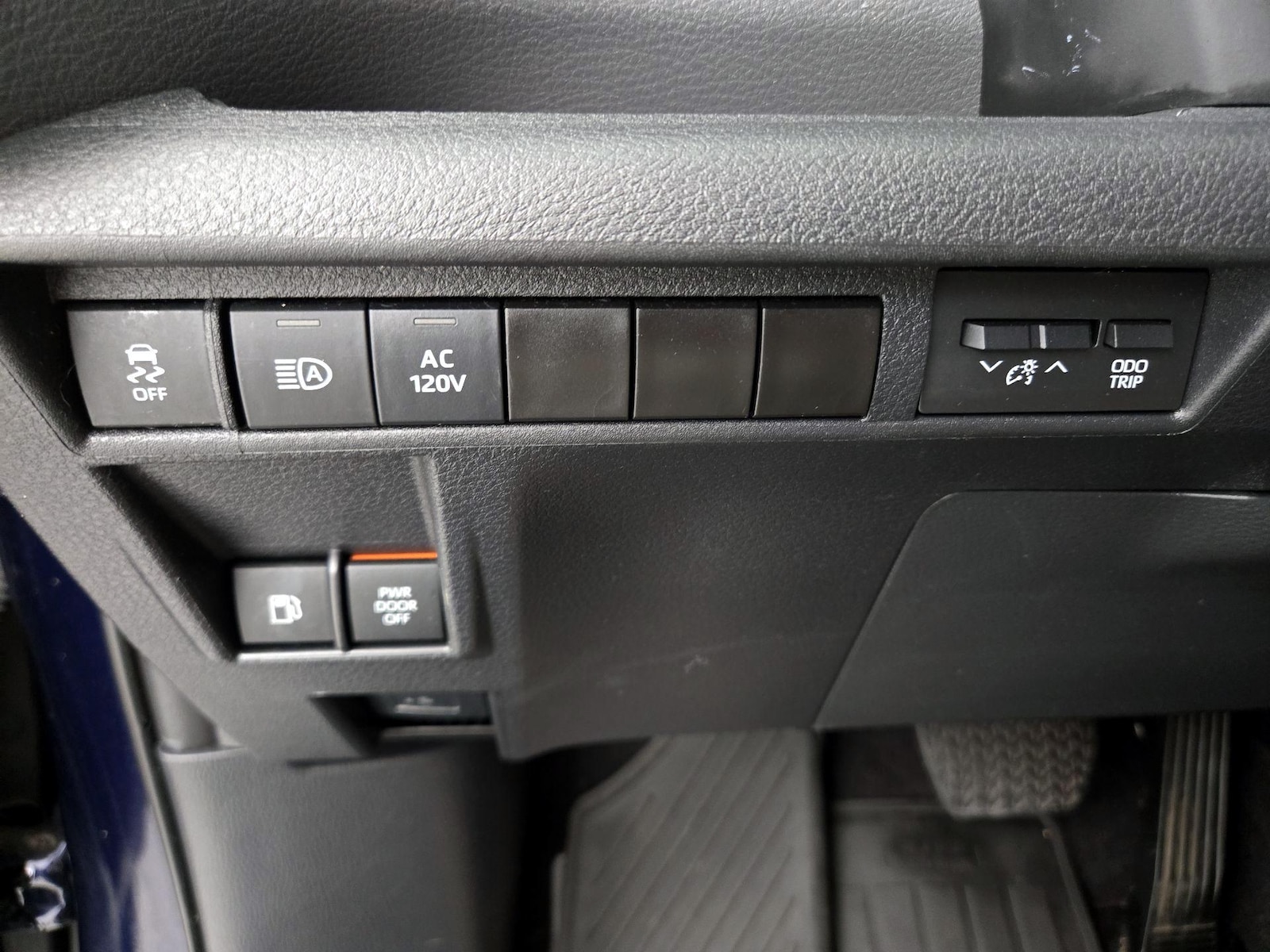2023 Toyota Sienna XSE - Photo 14