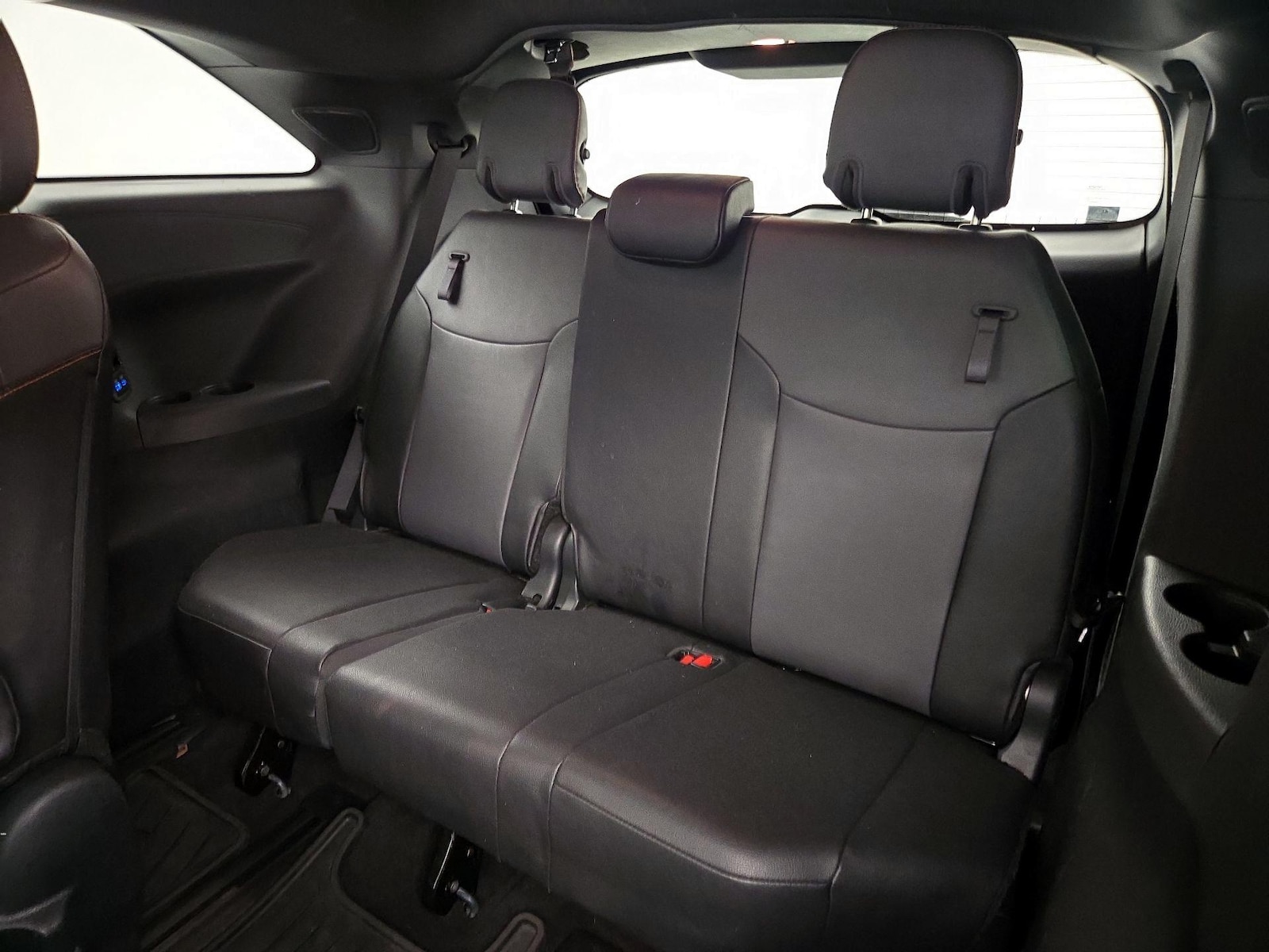 2023 Toyota Sienna XSE - Photo 23