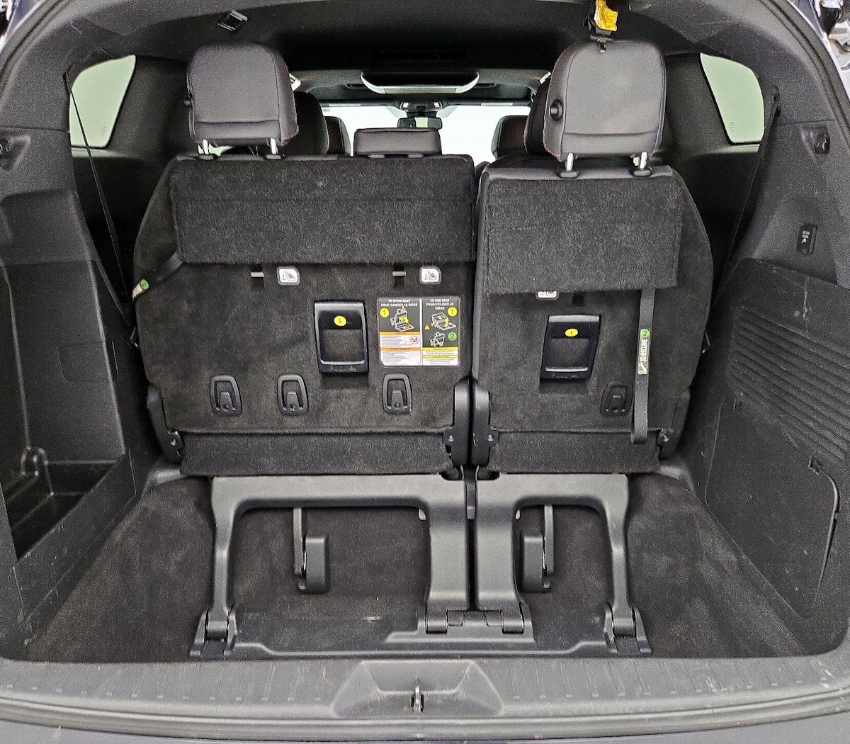 Trunk/Cargo (Seats Up)