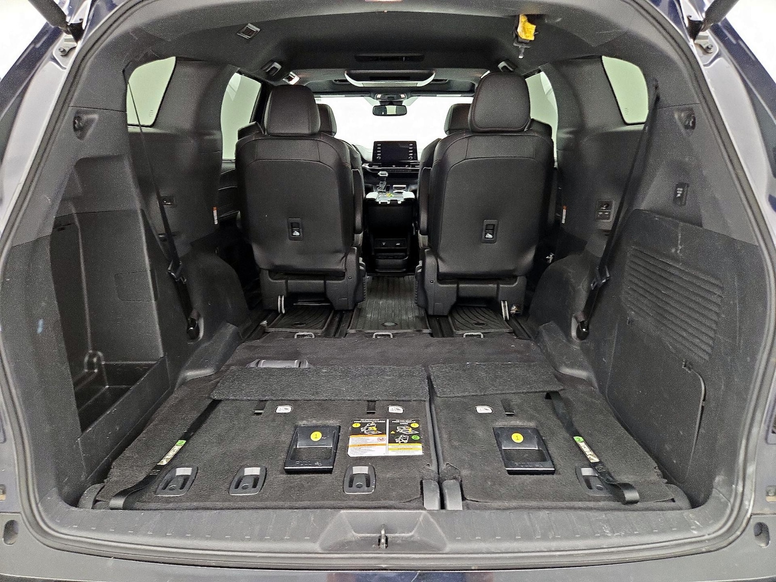2023 Toyota Sienna XSE - Photo 25