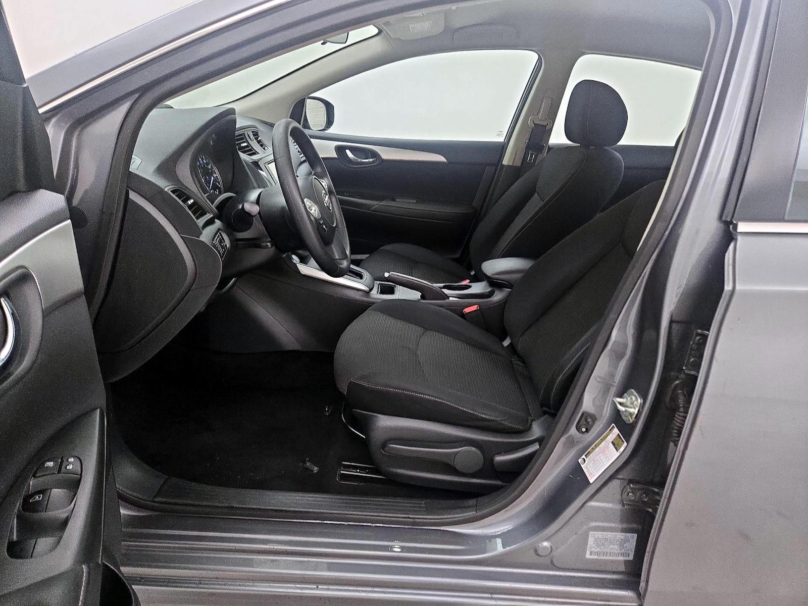 2019 Nissan Sentra S - Photo 12