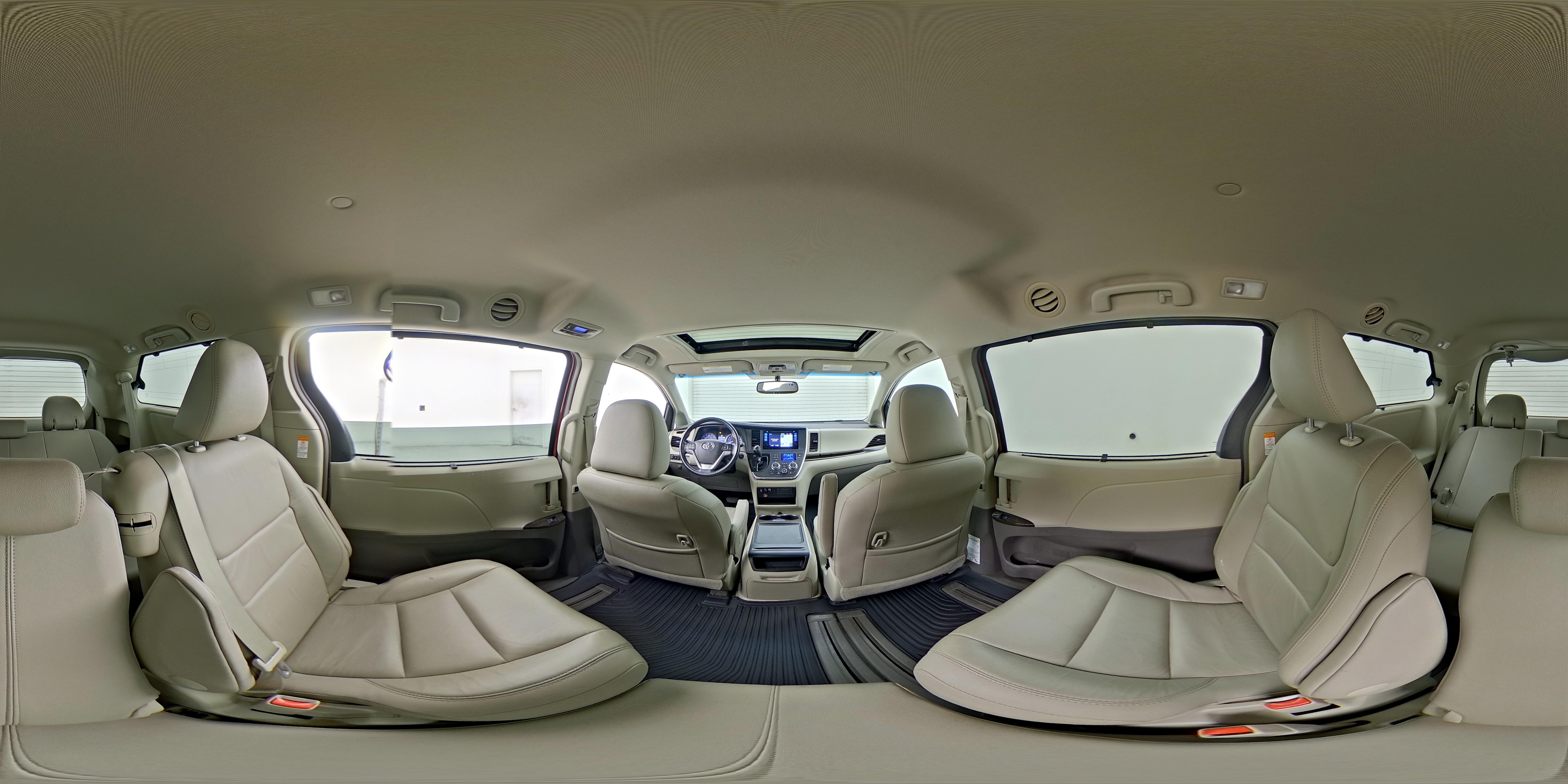 2016 Toyota Sienna XLE - Photo 29