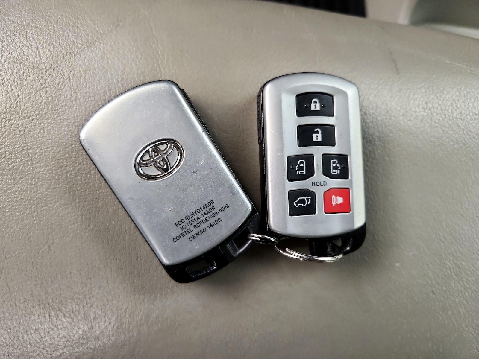 2016 Toyota Sienna XLE - Photo 27