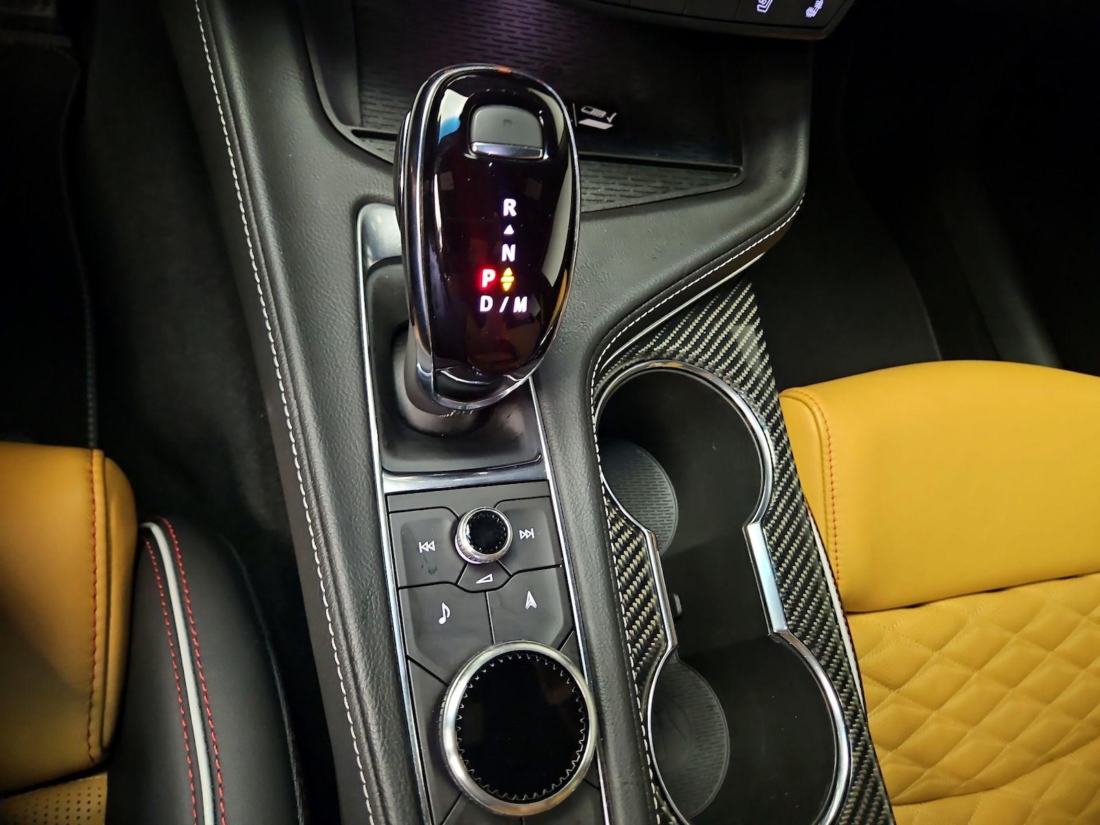 2024 Cadillac CT4 V-Series Blackwing - Photo 18