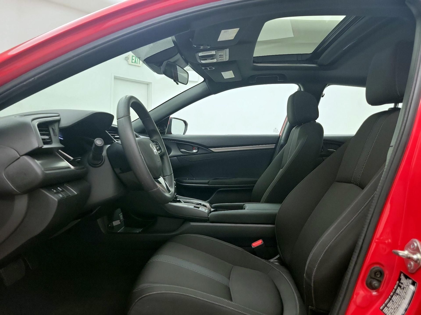 2019 Honda Civic Hatchback EX - Photo 20