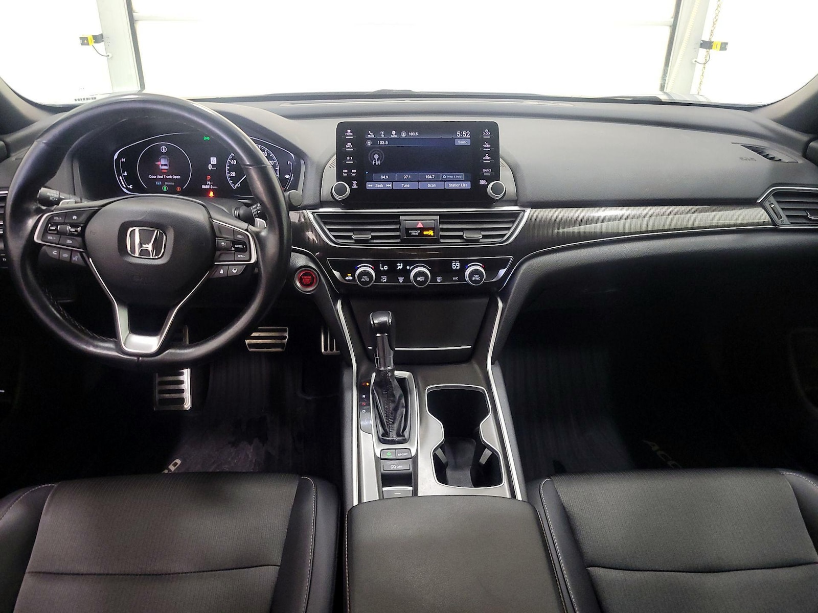2022 Honda Accord Sport - Photo 10
