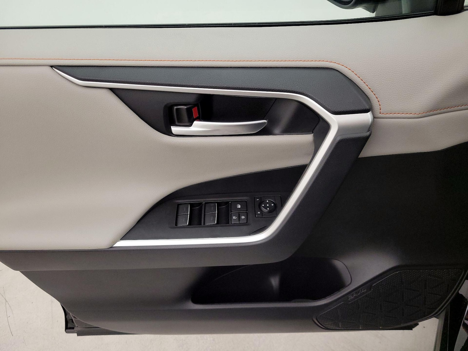 2024 Toyota RAV4 Adventure - Photo 13
