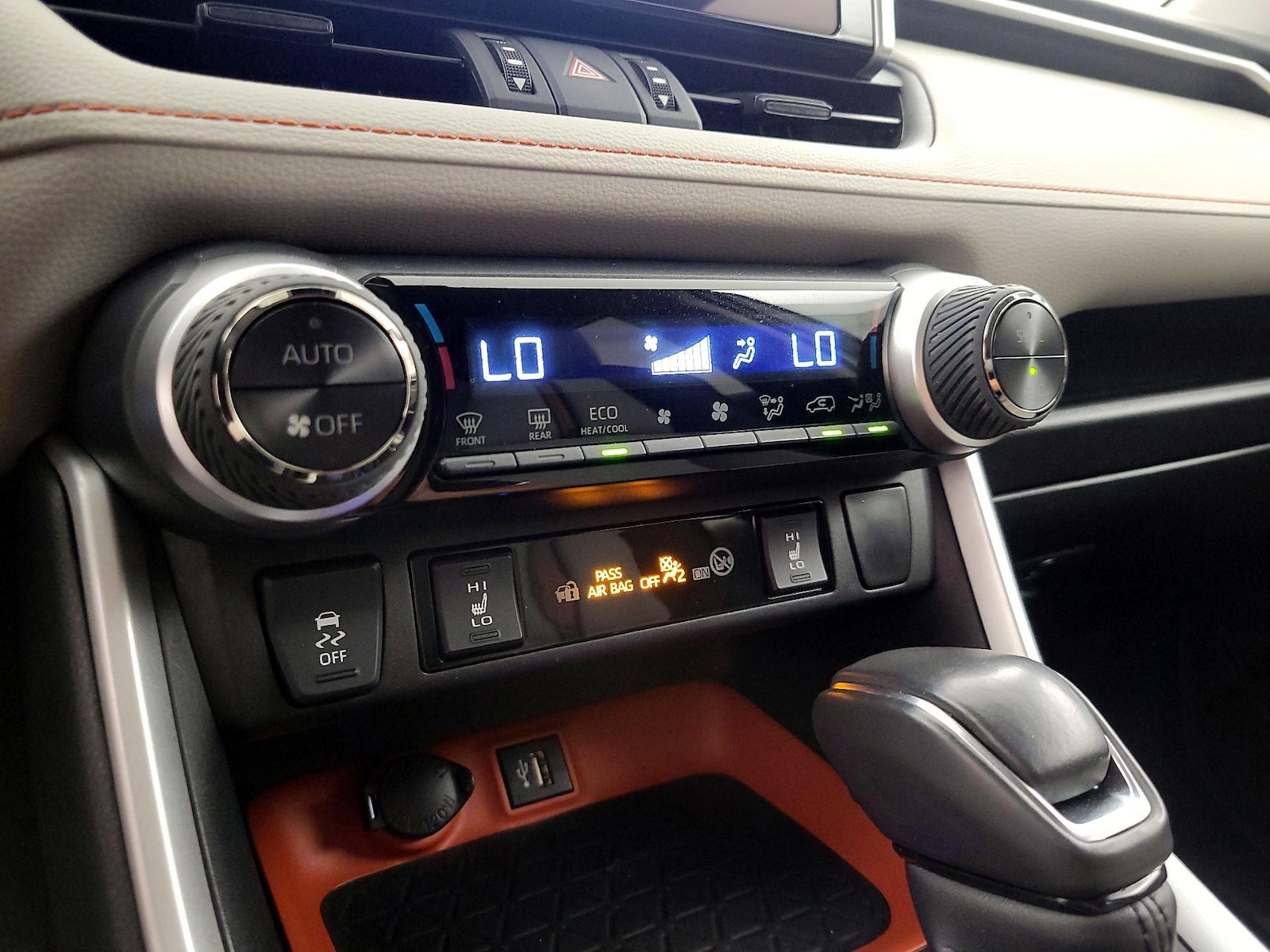 2024 Toyota RAV4 Adventure - Photo 17