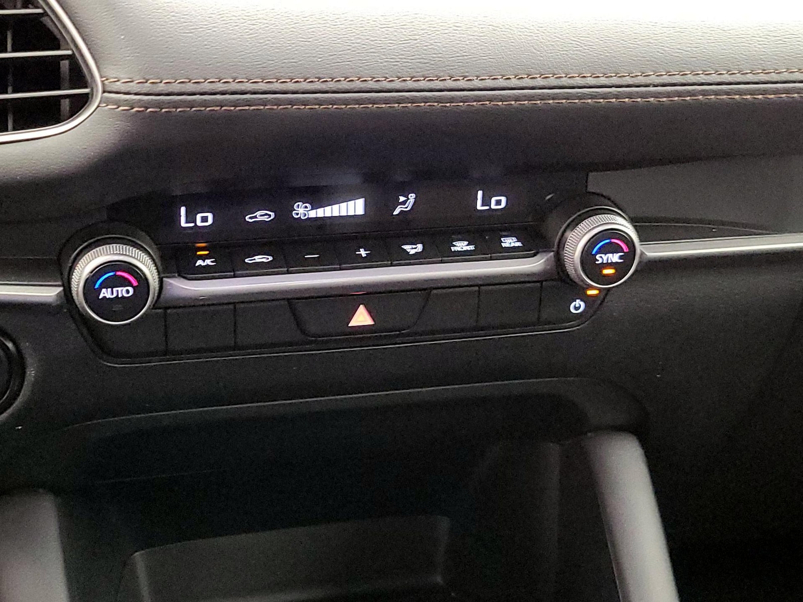 2024 Mazda Mazda3 Select Sport - Photo 17