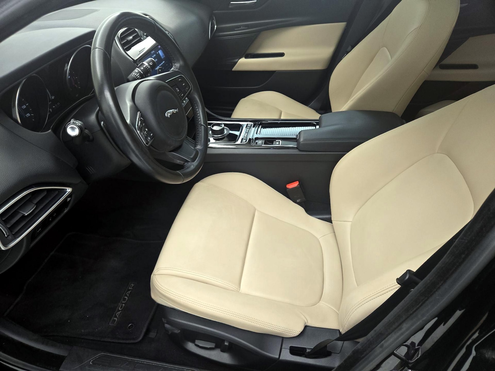 Power Seat(s) & Leather Seats