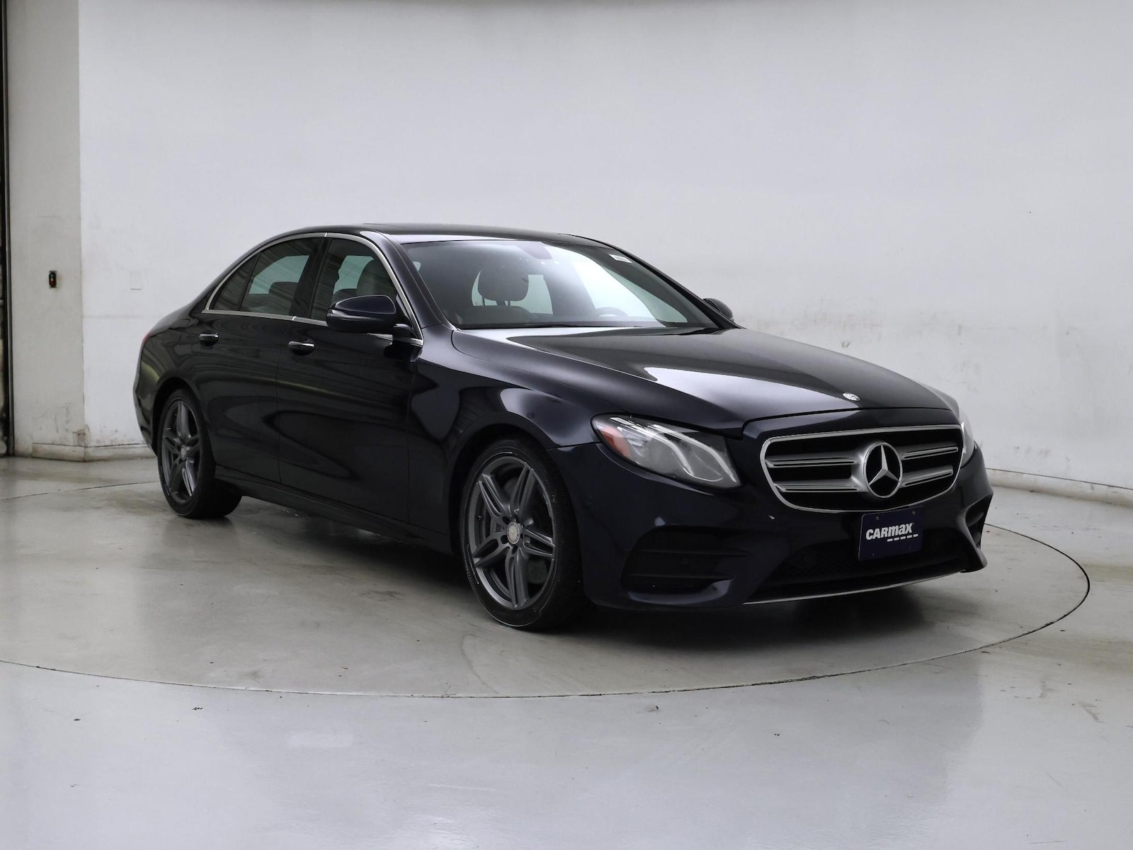 2017 Mercedes-Benz E-Class E300 - Photo 2