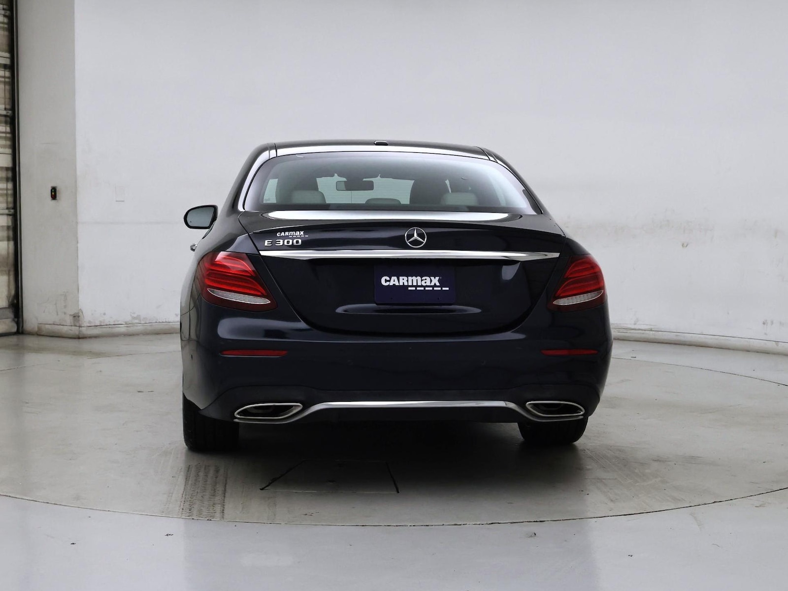 2017 Mercedes-Benz E-Class E300 - Photo 7